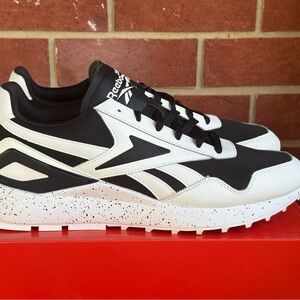 New Reebok International White Black Size 12 Mens Sneakers Running Shoes